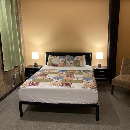 Hotel Bnb 2 Чикаго Экстерьер фото