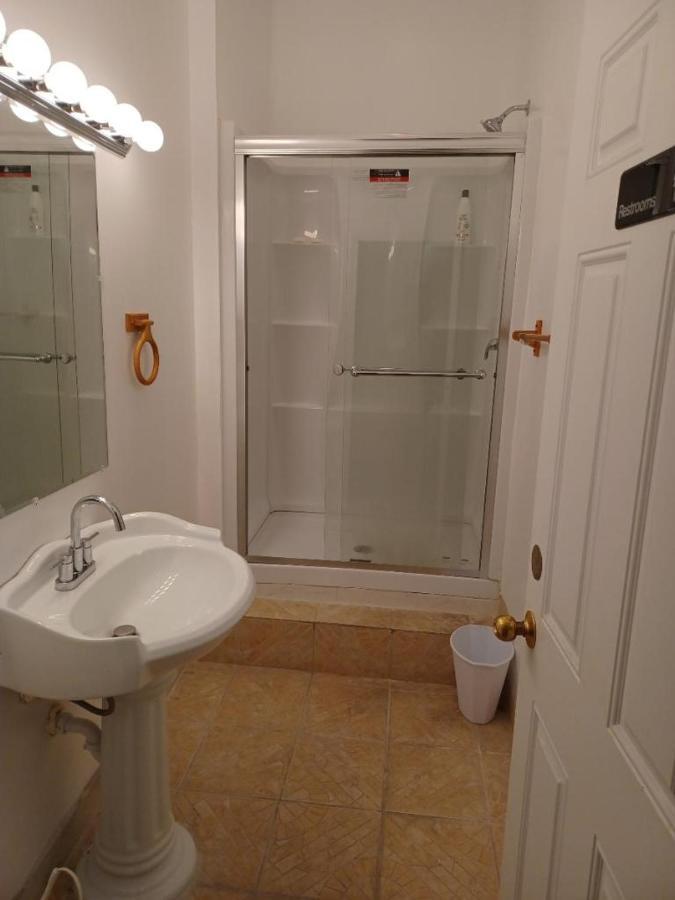 Hotel Bnb 2 Чикаго Экстерьер фото